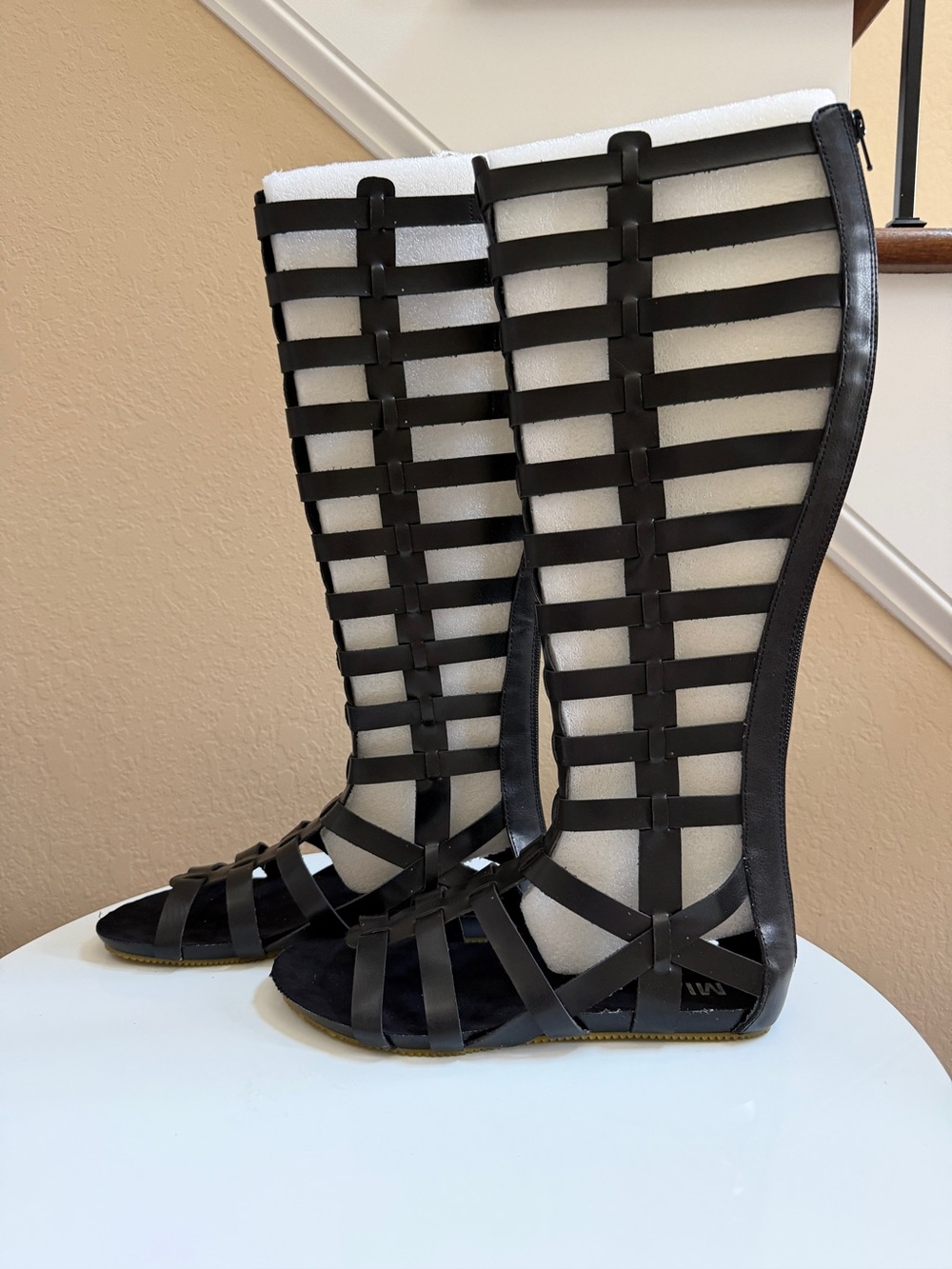 MIA tall Gladiator shoe 8.5 - Picture 2 of 7